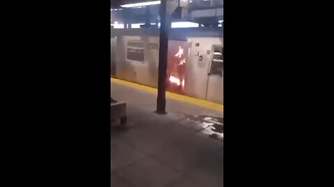 Mujer es quemada viva en Brooklyn Nueva York