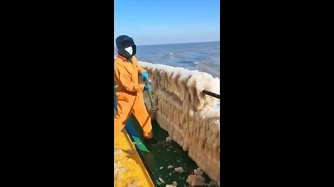 Dangerous North Sea #sea #boats #ocean #northsea