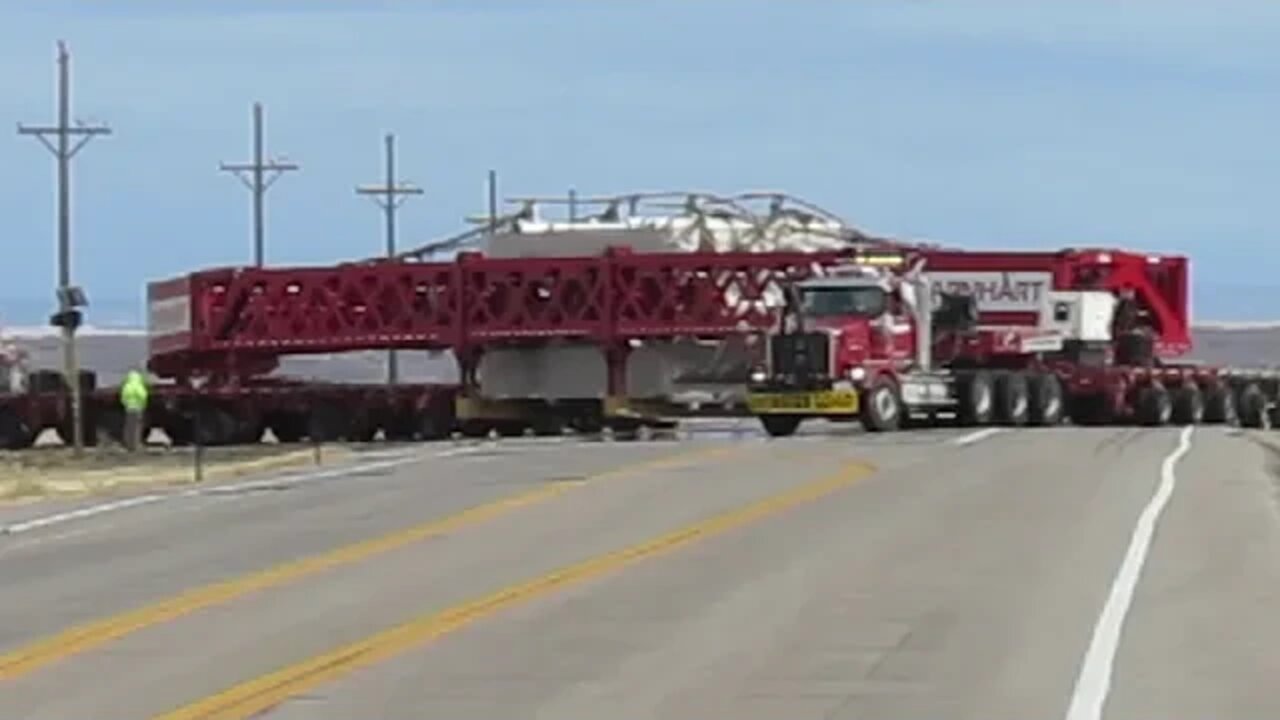 Over-Over-Oversize Load -- MASSIVE OTR Truck in Southern Wyoming - October 2018