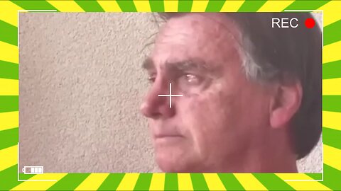 BOLSONARO RECEBE HOMENEGEM E SE EMOCIONA.