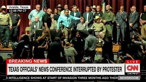 Beto O'Rourke Confronts TX Gov, Marched Out by Cops
