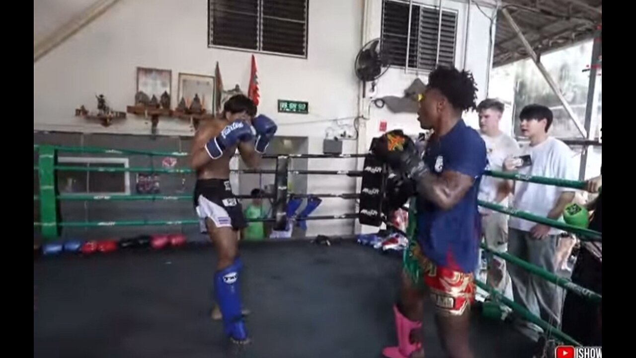 IshowSpeed fights a pro fighter…