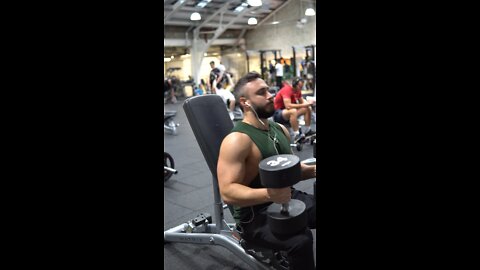 Shoulder press vs Handstand push-ups