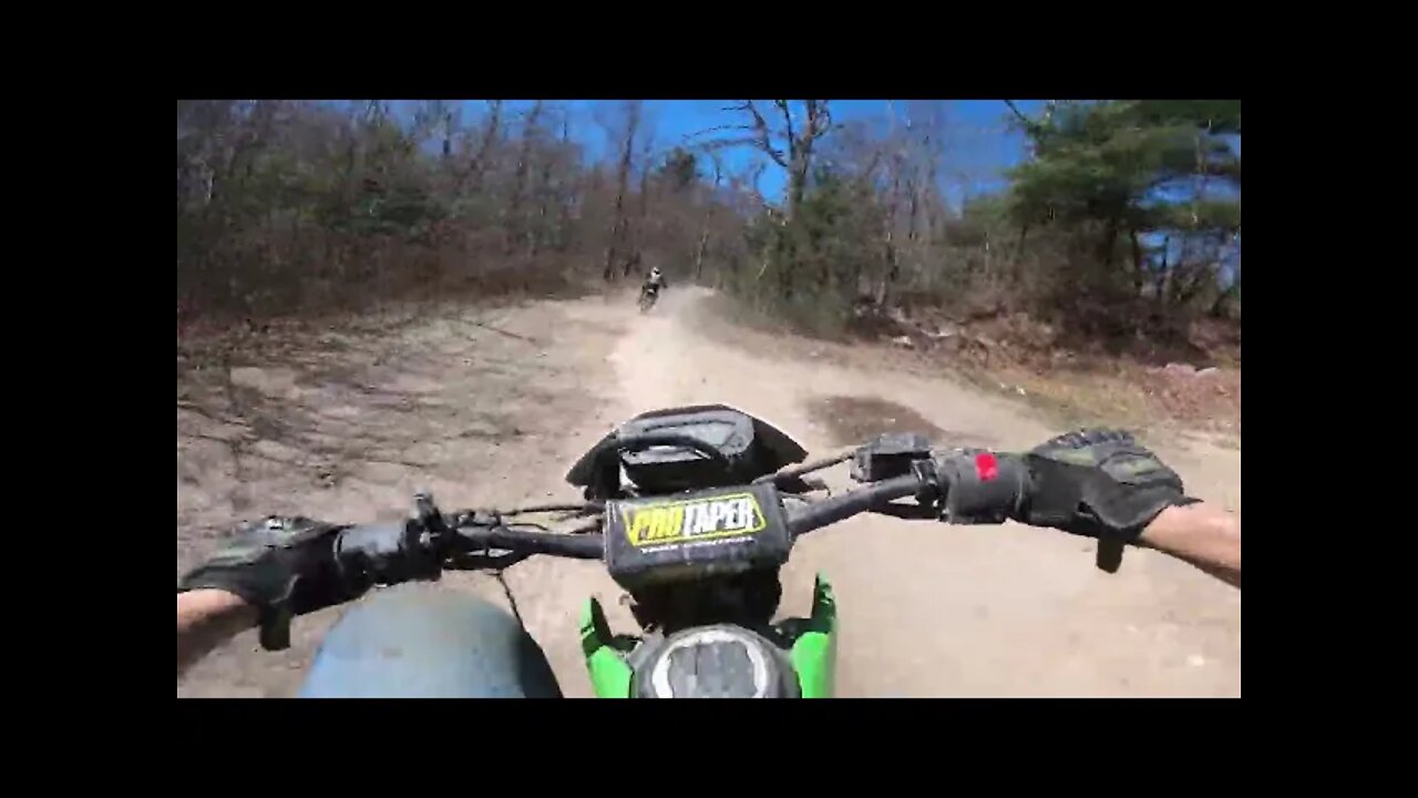 Trying to catch up to Kx250 on my Klx230