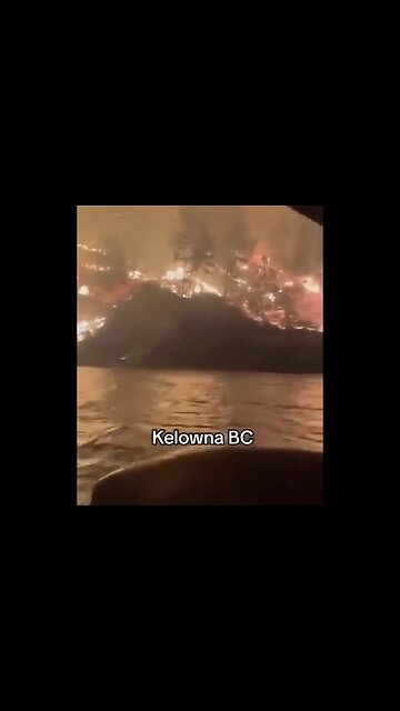 LARGE RAPID WILDFIRES BURNS🔥🏡KELOWNA CITY BRITISH COLUMBIA IN CANADA🇨🇦🔥🌲🔥🏡💫