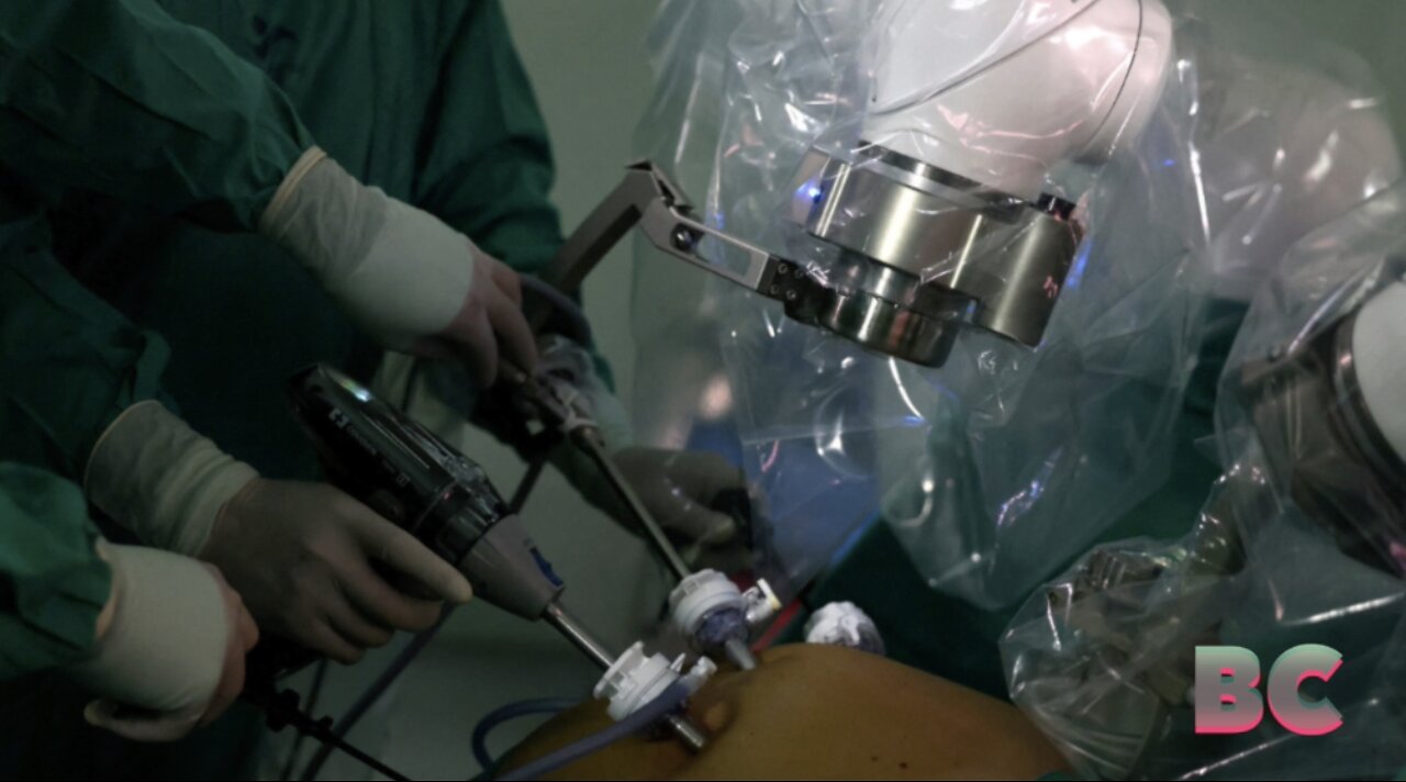 Magnetic surgical robot makes international debut in Chile hospital