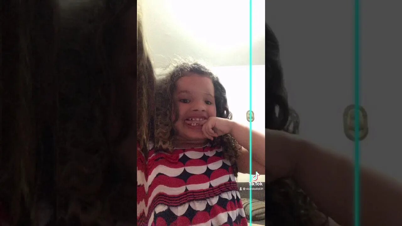 Brincando de congelar no filtro do tiktok muito lega - #shorts #linda #bebe