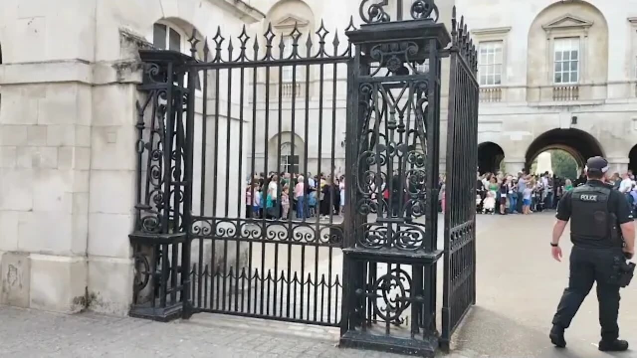 The Queen's Guards The Reds Are now the kings Guards #horseguardsparade