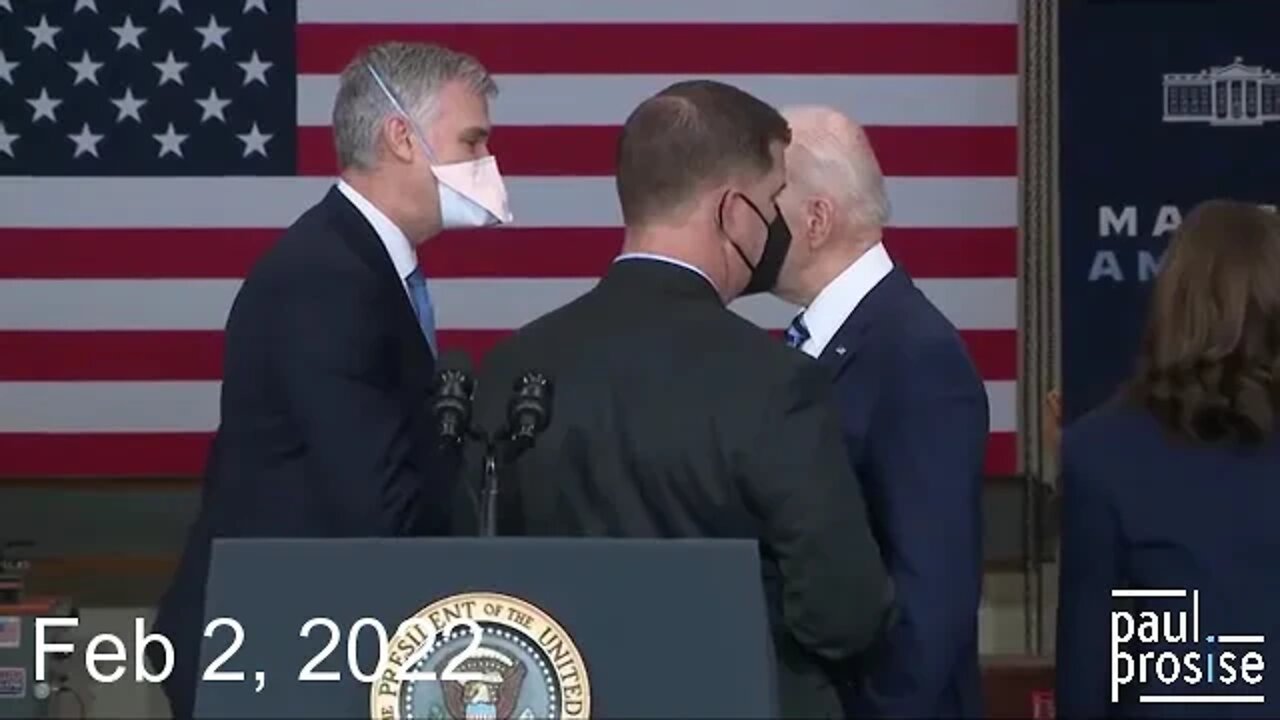 2 times in 2 weeks Joe Biden Wanders Around A Stage Maskless