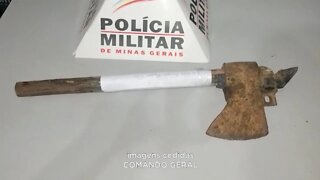 Caso impressionante: idosa de 75 anos é ameaçada pelo filho com machado em Gov. Valadares