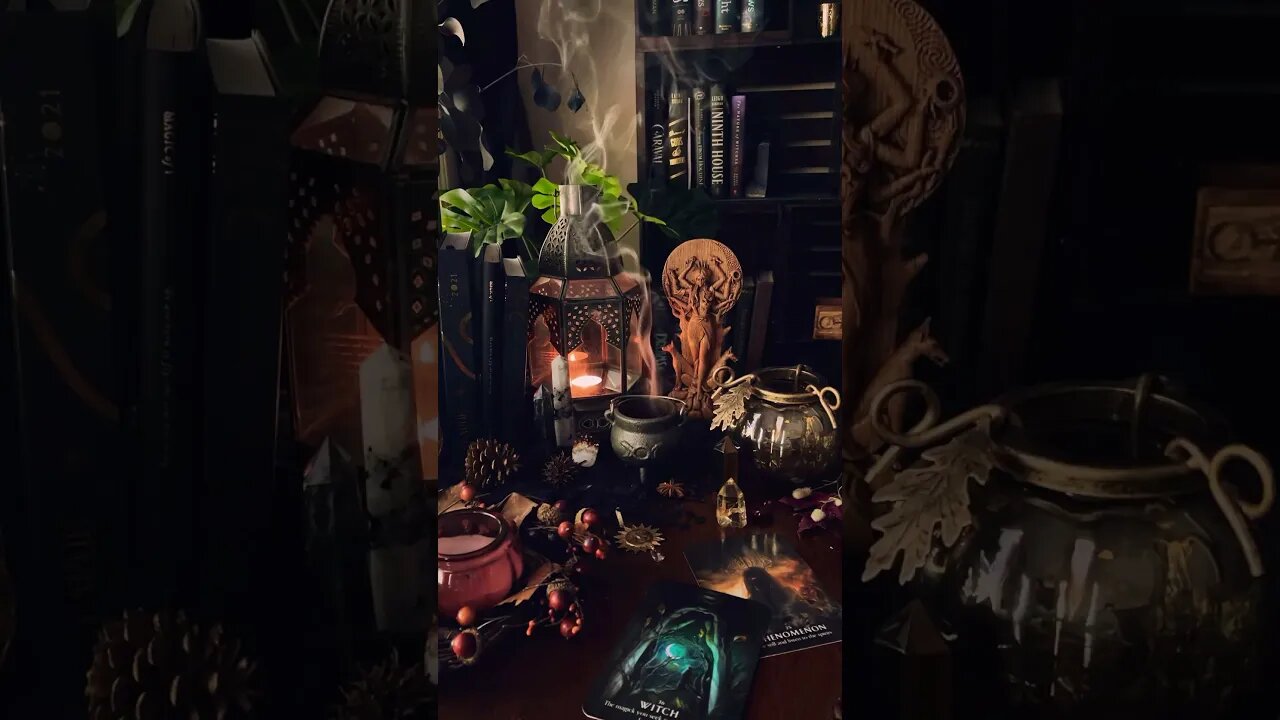 Удачная жизнь #tarot #magic #ритуалы #магия #youtubeshorts #тренды
