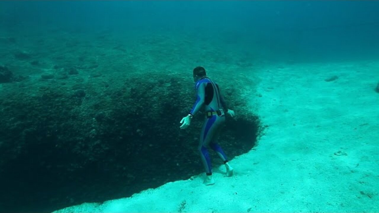 Never be Nery freediving in Vouliagmeni