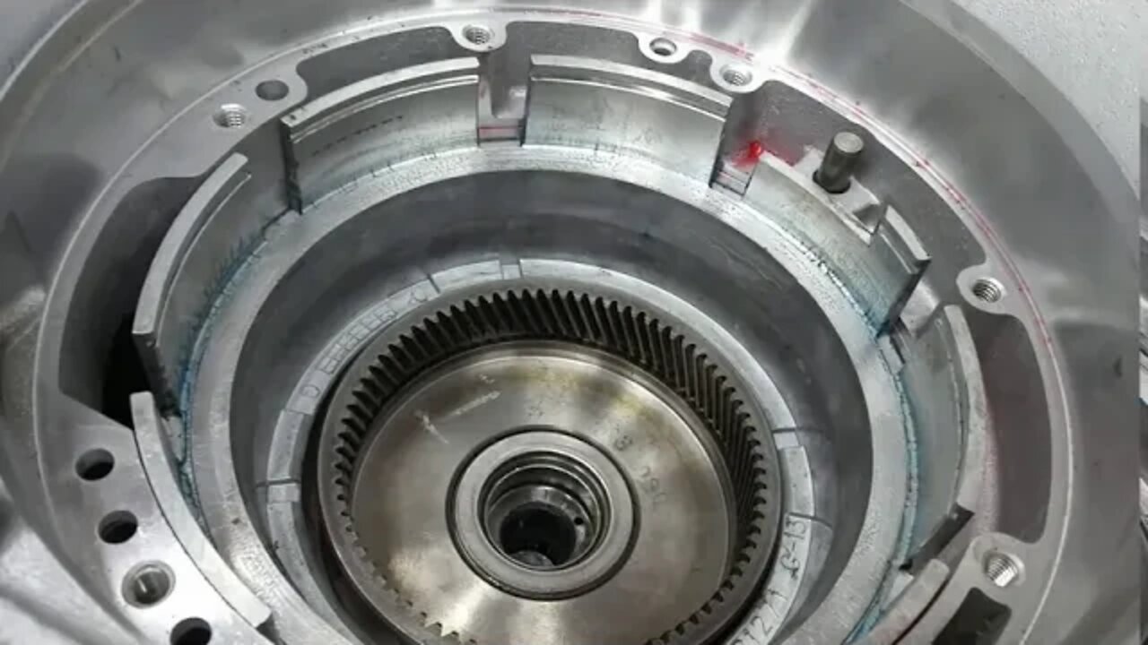 Assembling the clutches into the case of the GM 4L80e