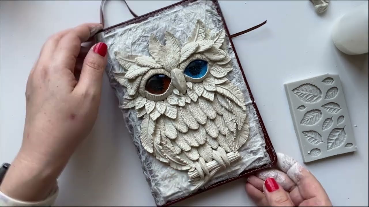 A simple idea to decorate a notebook | You will love this owl! ))