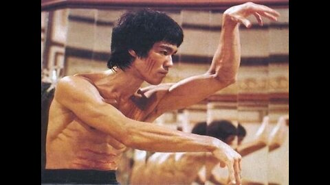 Cross kick Studio Films Bruce Lee Enter the Dragon