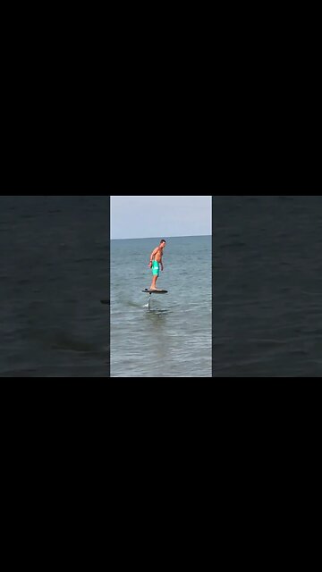 Pumping it with his #efoil 🏄🏻‍♂️ #shorts