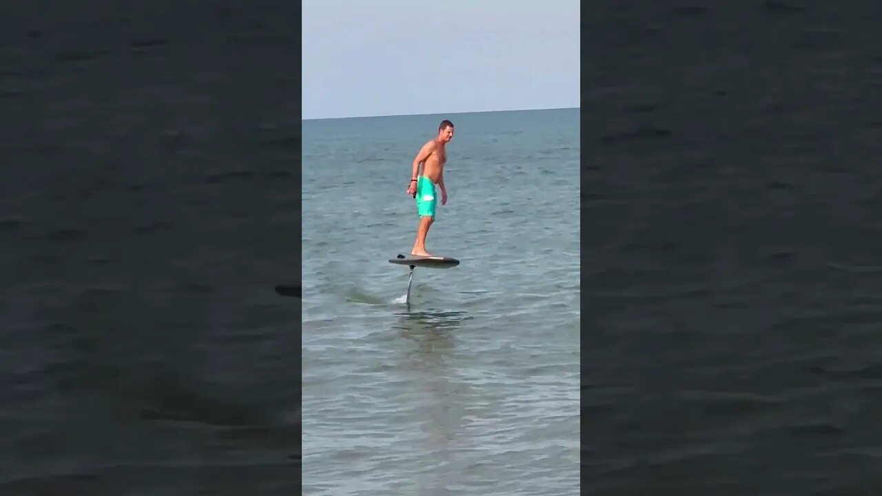 Pumping it with his #efoil 🏄🏻♂️ #shorts