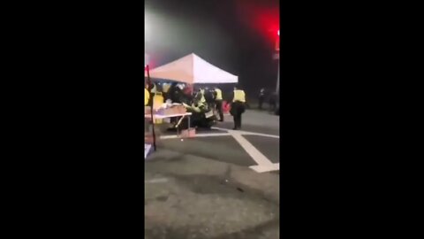 🇨🇦 SURREY POLICE FORCEFULLY ARREST PEACEFUL PROTESTOR 🇨🇦