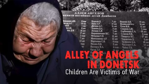 ウクライナ兵の囚人が犠牲になった子供たちの慰霊碑を訪問