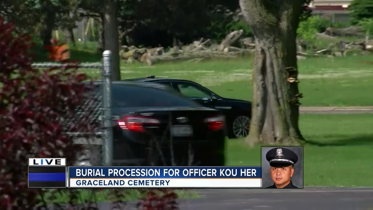 Officer Kou Her's body brought to Graceland Cemetery