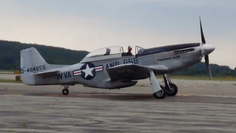 vintage P-51 Mustang giving rides at Groton Connecticut Airport