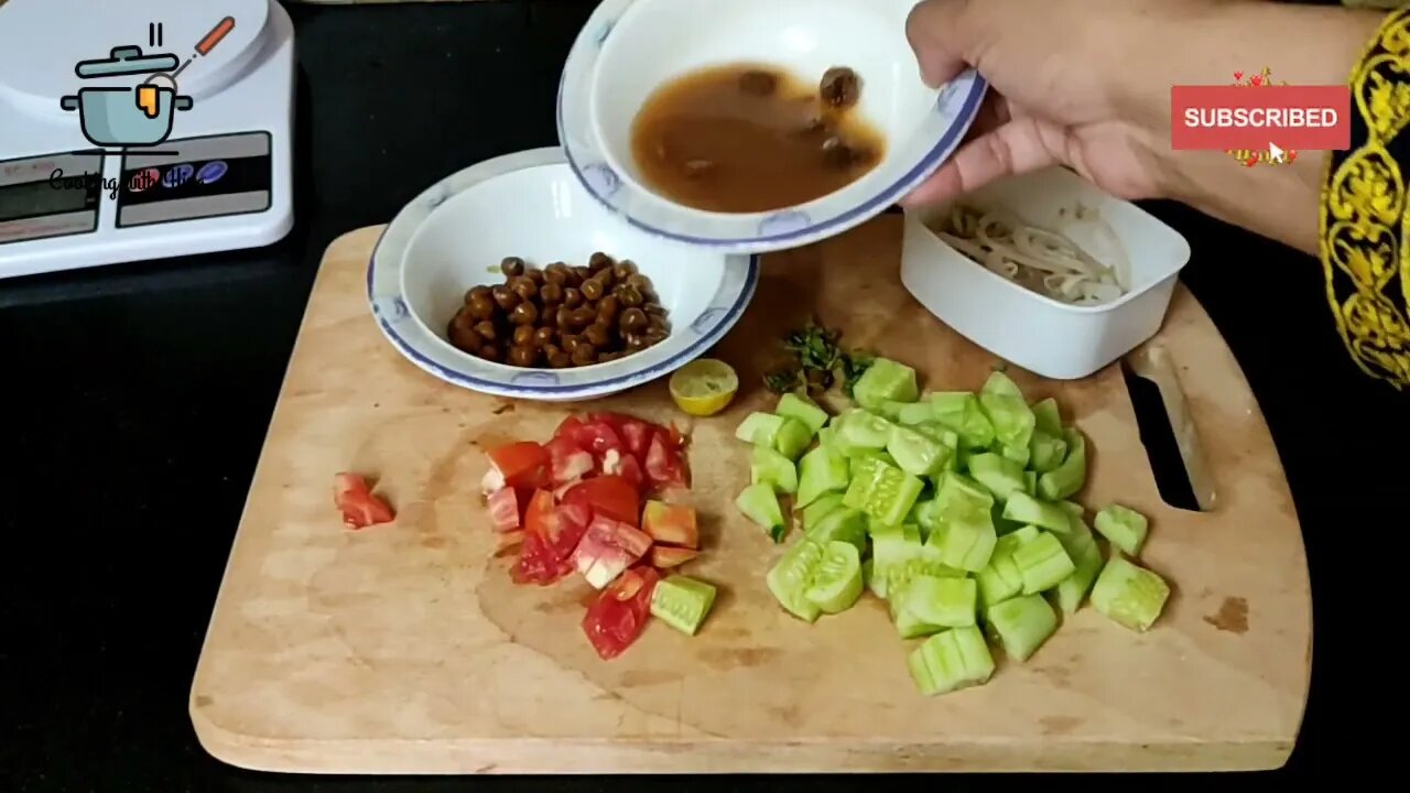 (subtitles) Healthy Salad Recipe For Weight Loss | Protein Salad | diet recipe @CookingWithHira