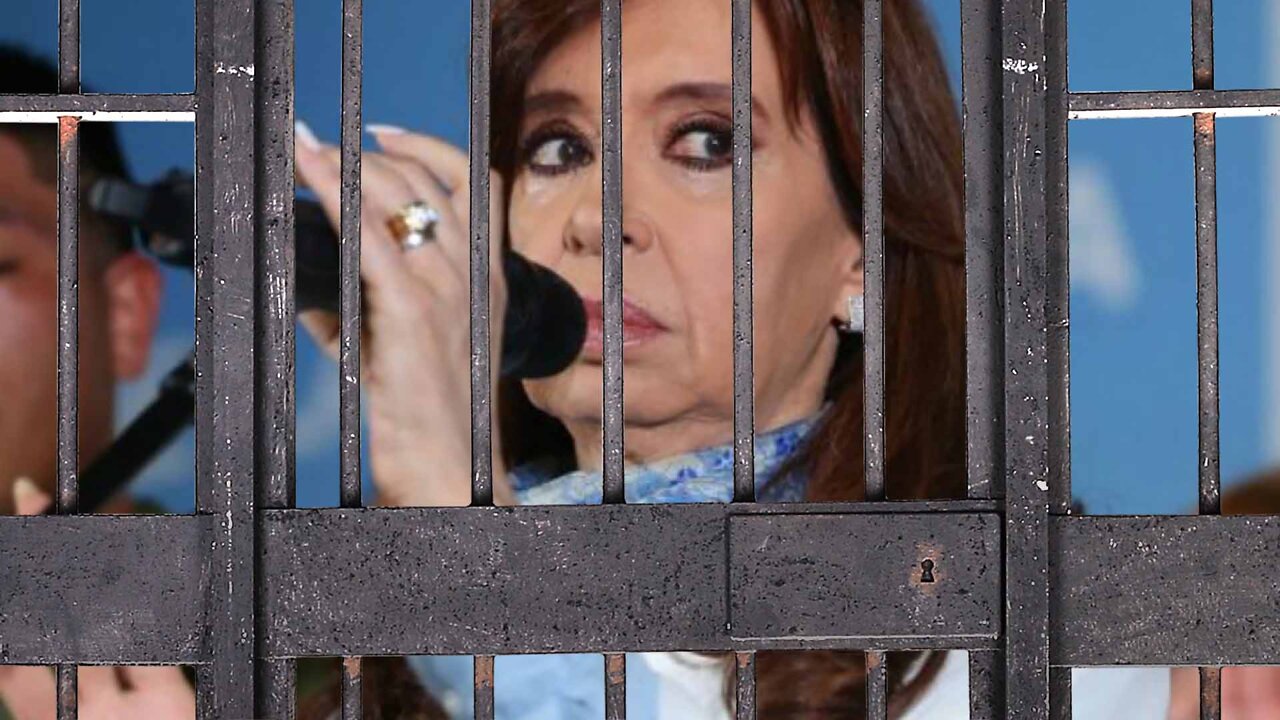 27ago2022 Lo que NADIE DIJO de la Vicepresidente de Argentina Cristina KIRCHNER y su posible CONDENA en PRISION ft. @Lecturas Libertarias · Los Liberales || RESISTANCE ...-