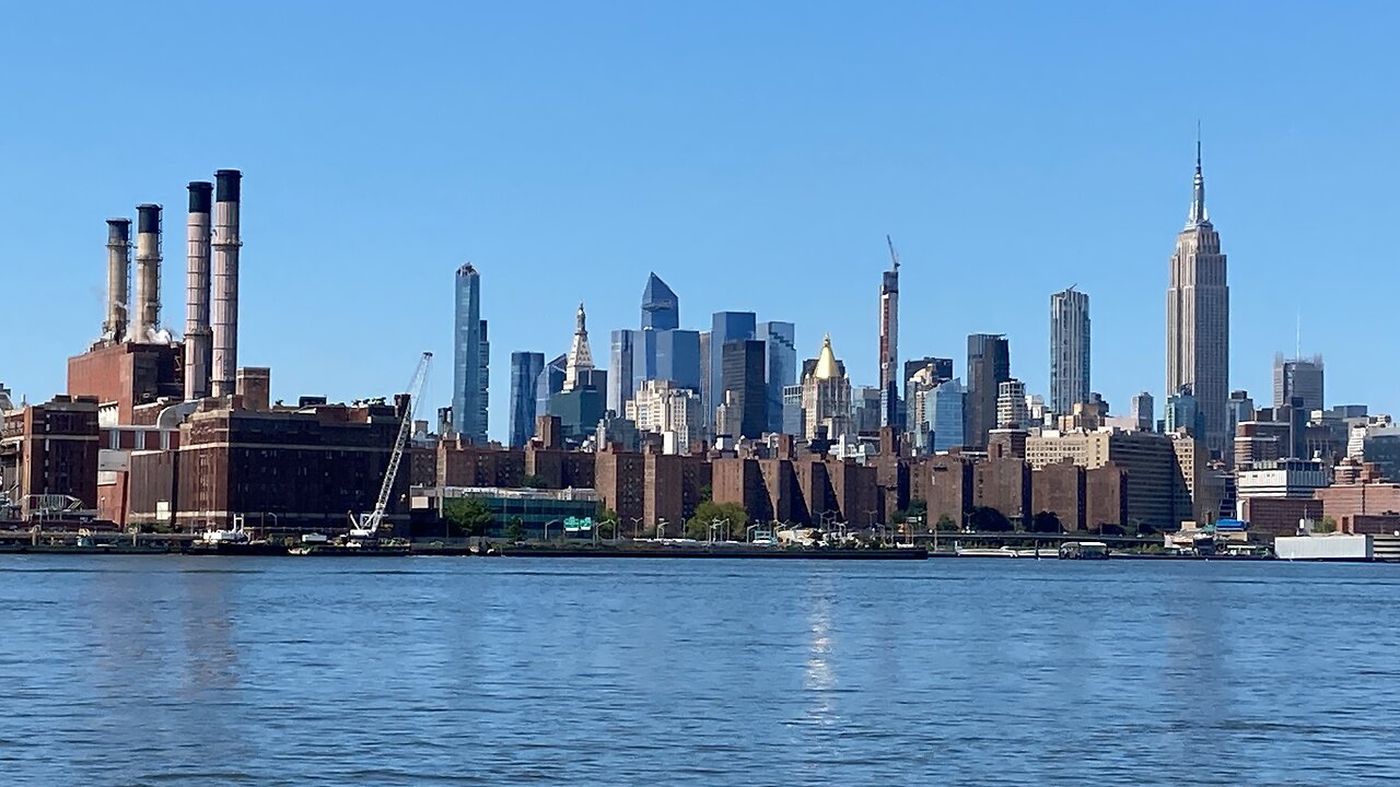 Walking Brooklyn: Greenpoint to Williamsburg Waterfront