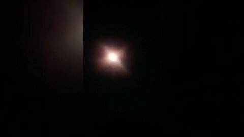I See The Bad Moon Arising 🎶🎶🎶🎶🎶... [I🙈 👀the 😞 🌝 ⬆️ ing]