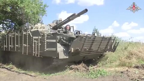 SMO Upgrade: Russian BMP-3 IFV with ERA armor & ATGM visor working in Ugledar Ukraine