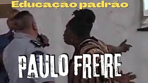 'PROFESSORA" PETISTA USA DE TODA EDUCAÇÃO PARA PROIBIR POLICIAL DE FALAR SOBRE ESCOLA CÍVICO MILITAR