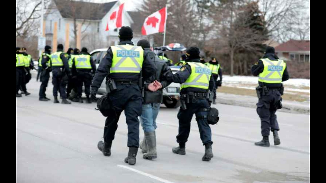 Canadian Police Arrest Protesting Truckers at U.S.-Canada Bridge