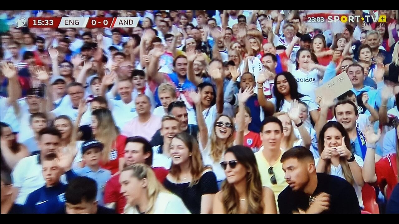 05-09-2021 - UK - People in the English Stadium without masks.