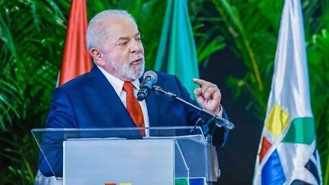 URGENTE! CRIANÇA INTERROMPE DISCURSO DE LULA PARA INFORMAR QUE A PICANHA BAIXOU O PREÇO