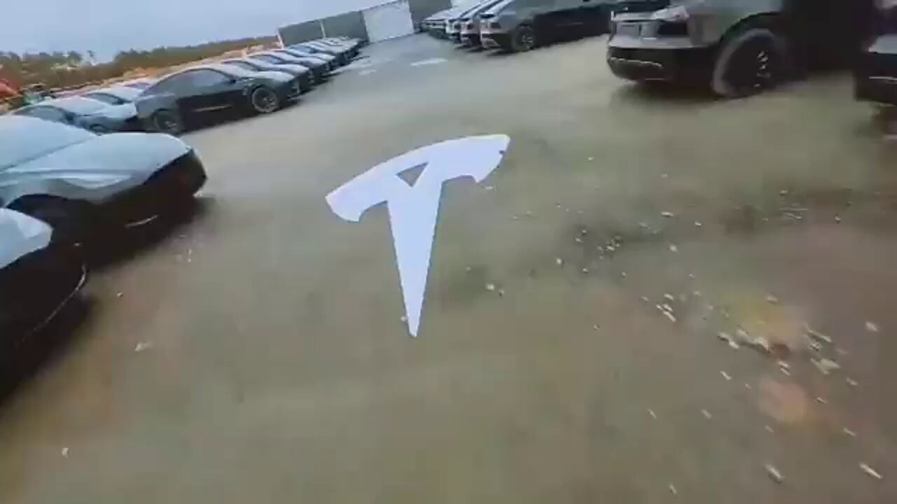 Drone flight through the Tesla Gigafactory Berlin Tour 2022