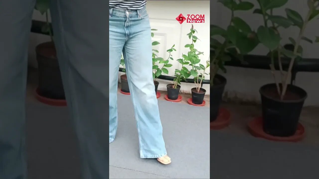 Chitrangada Singh spotted outside a Cafe in Khar 💖📸 #shorts