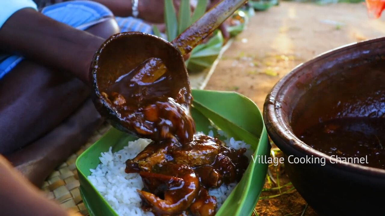 Fish Catching and Cooking | Viral Meen Kulambu | Snakehead Murrel Fish Curry Recipe | Village Food