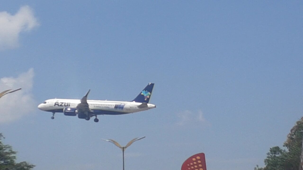 Airbus A320NEO PR-YSF vindo de Campinas para Manaus