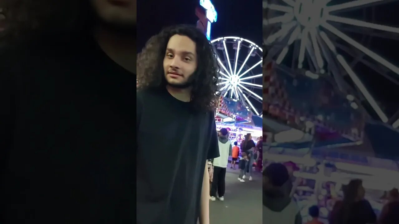 CABELO ONDULADO MASCULINO EM PARQUE DE DIVERSÕES🎡