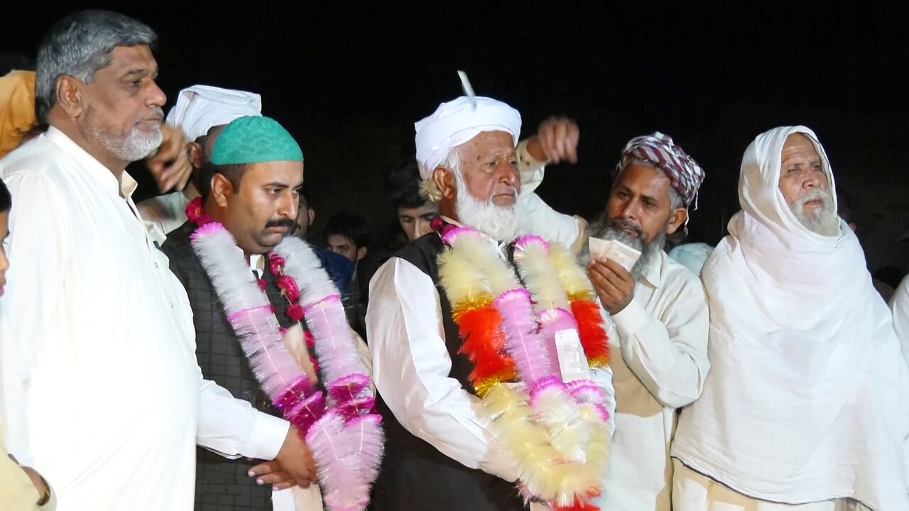 Sanam Teri Muhabat ka Zamana Yaad ata hai . At AStana Qadria Sahiwal