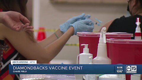 Diamondbacks hold COVID-19 vaccination event at Chase Field