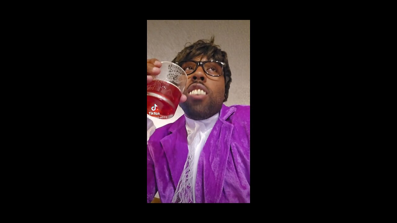 Austin powers picks up women in the club