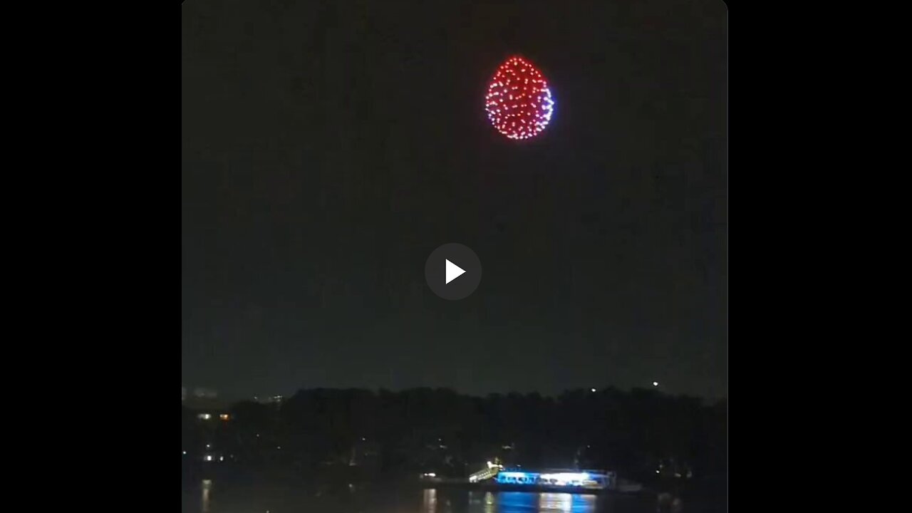 Drone shows at France's Bordeaux Wine Festival are becoming incredibly impressive.