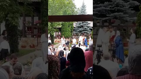 Actorul Jonathan Jackson este impartasit de PS Parinte Ignatie al Husilor