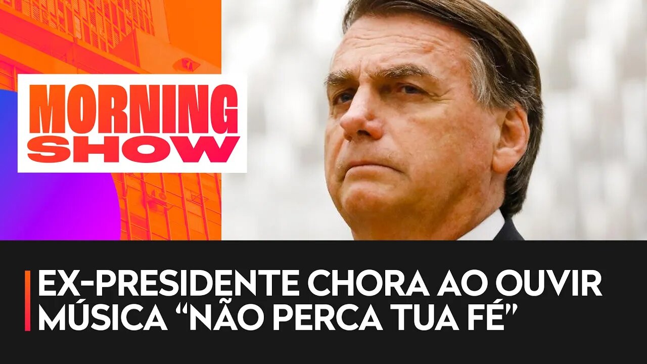 Bolsonaro se emociona durante live ao lado de cantor sertanejo