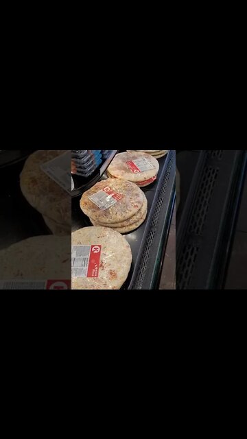 It's $5 Pizza Friday! 🍕😮 #shorts