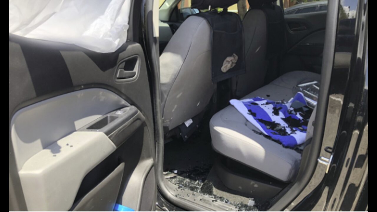 Windows smashed, items stolen from 9 cars near Walmart in Jupiter