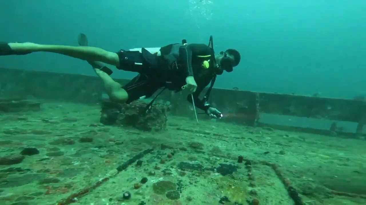 How to dive the Boracay Camia Boat Wreck