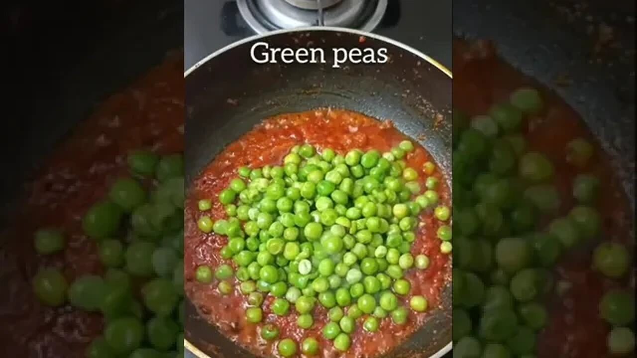 Bachelor Green Peas Masala #shorts #shortsvideo #youtubeshorts #bachelorcooking #fastcooking