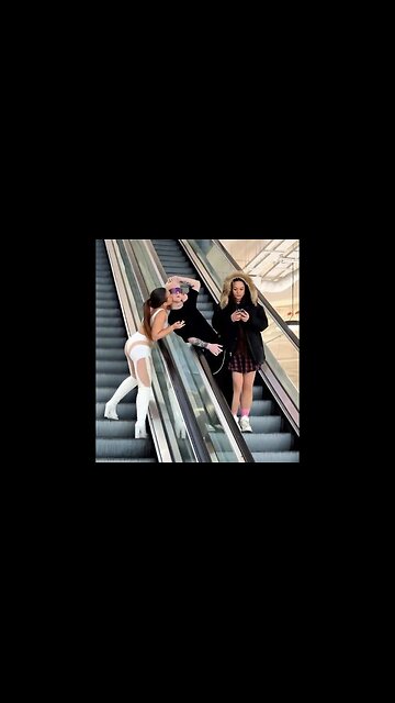 He had the same tattoo , he confused his wife 😋